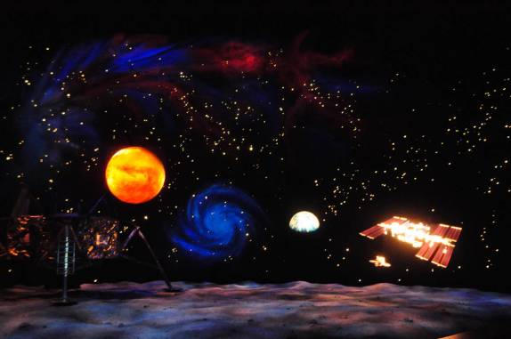 Representação do espaço sideral (Kennedy Space Center, no Cabo Canaveral, na Flórida - EUA)